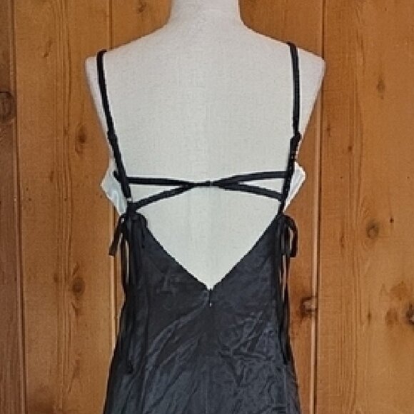 NWT FOR LOVE AND LEMONS RITA ROSETTE BLACK AND WHITE SLIP DRESS SIZE S - Picture 8 of 11